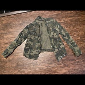 ANTHROPOLOGIE BLANK NYC CAMO JACKET SZ SM